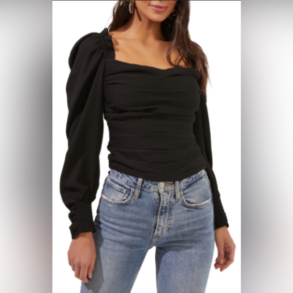 ASTR the Label - Square Neck Puff Sleeve Blouse